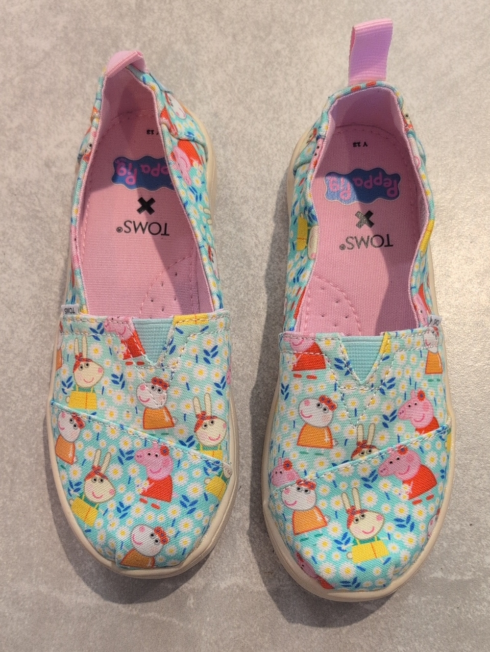 New TOMS Peppa Pig Kids Slip-On Sneakers, Character Print